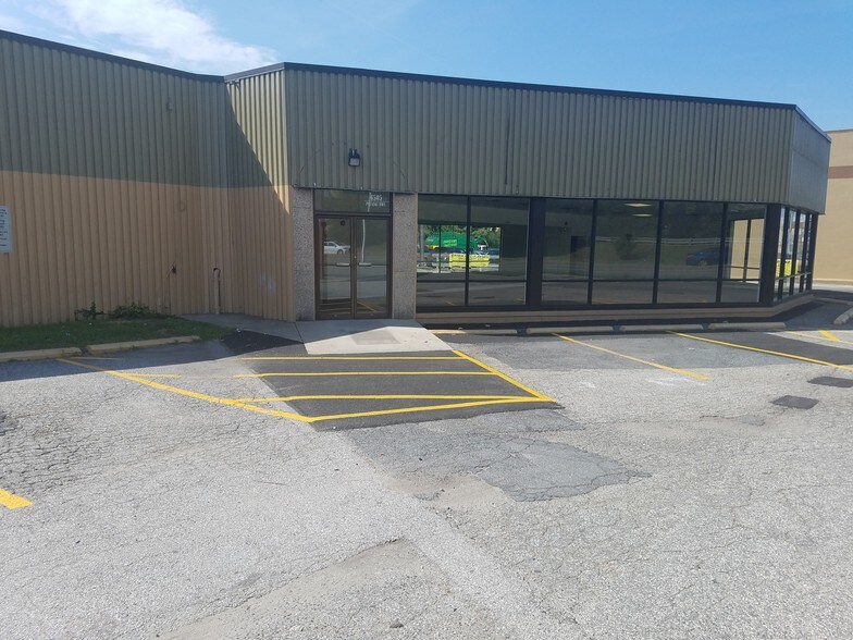 6505 Pulaski Hwy, Rosedale, MD à louer - Photo de l’immeuble – Image 3 sur 31