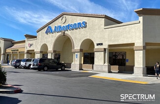 Plus de détails pour 27613-27677 Bouquet Canyon Rd, Saugus, CA - Local commercial à louer