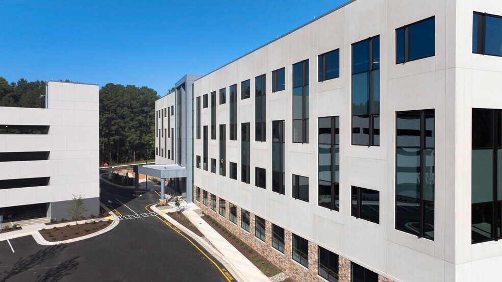 4225 Macon Pond Rd, Raleigh, NC à louer - Photo de l’immeuble – Image 2 sur 12