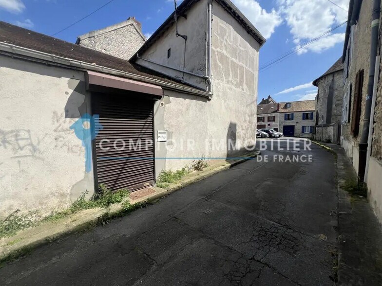 Local commercial dans La Ferté-Alais à vendre - Photo de l’immeuble – Image 2 sur 15