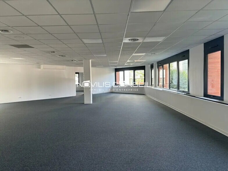Bureau dans Labège à louer - Photo de l’immeuble – Image 1 sur 7