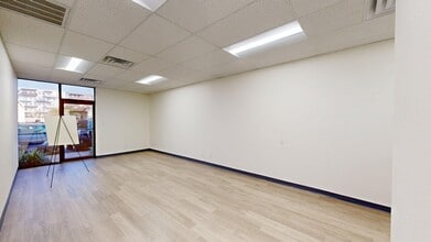 5555 N Lamar Blvd, Austin, TX à louer Photo intérieure– Image 2 sur 13