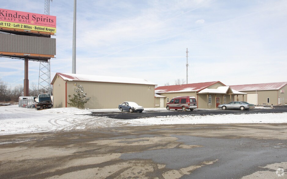 Fully Leased Flex Multi-Tenant Sale portefeuille de 2 biens à vendre sur LoopNet.fr - Photo principale – Image 2 sur 2