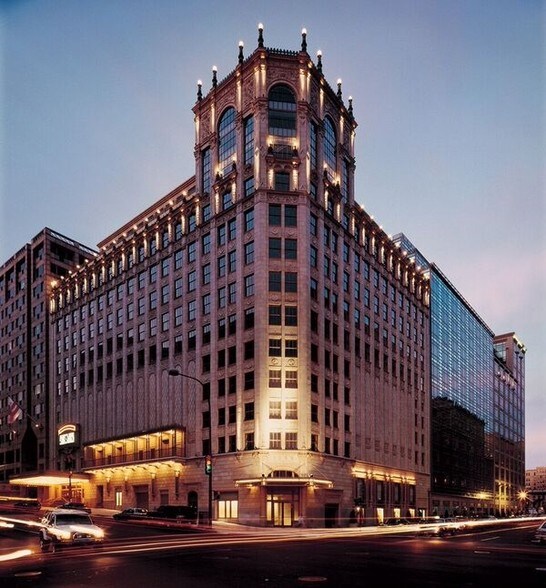 1299 Pennsylvania Ave NW, Washington, DC à louer - Photo de l’immeuble – Image 2 sur 18