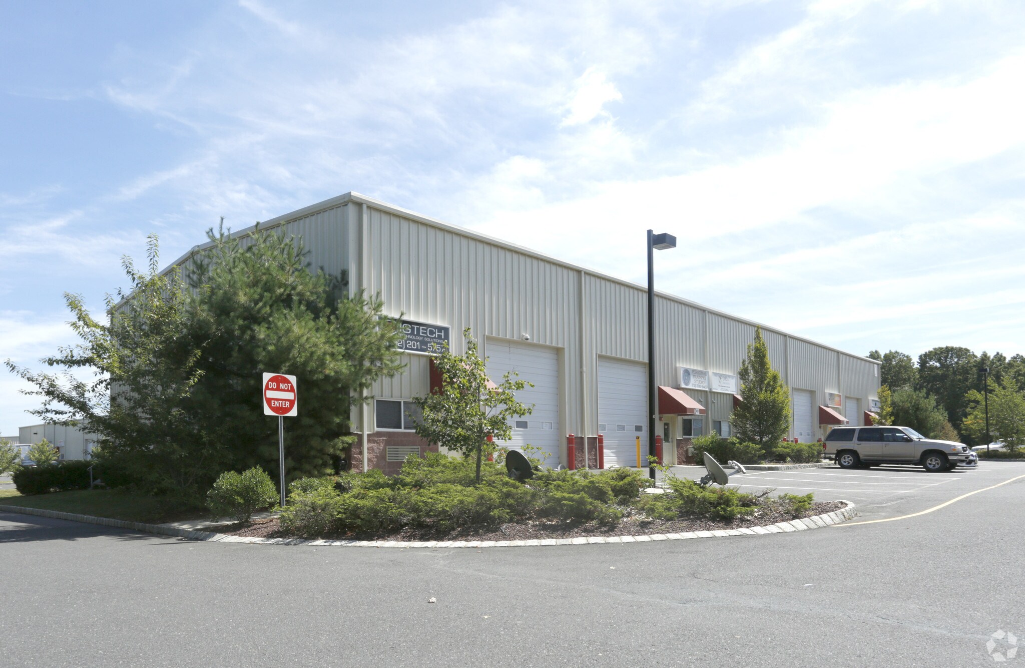 165 Amboy Rd, Morganville, NJ à louer Photo de l’immeuble– Image 1 sur 12