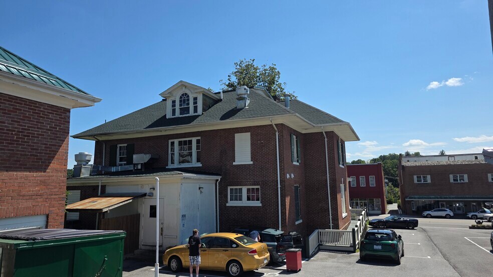 231 W Main St, Abingdon, VA à vendre - Photo de l’immeuble – Image 2 sur 18