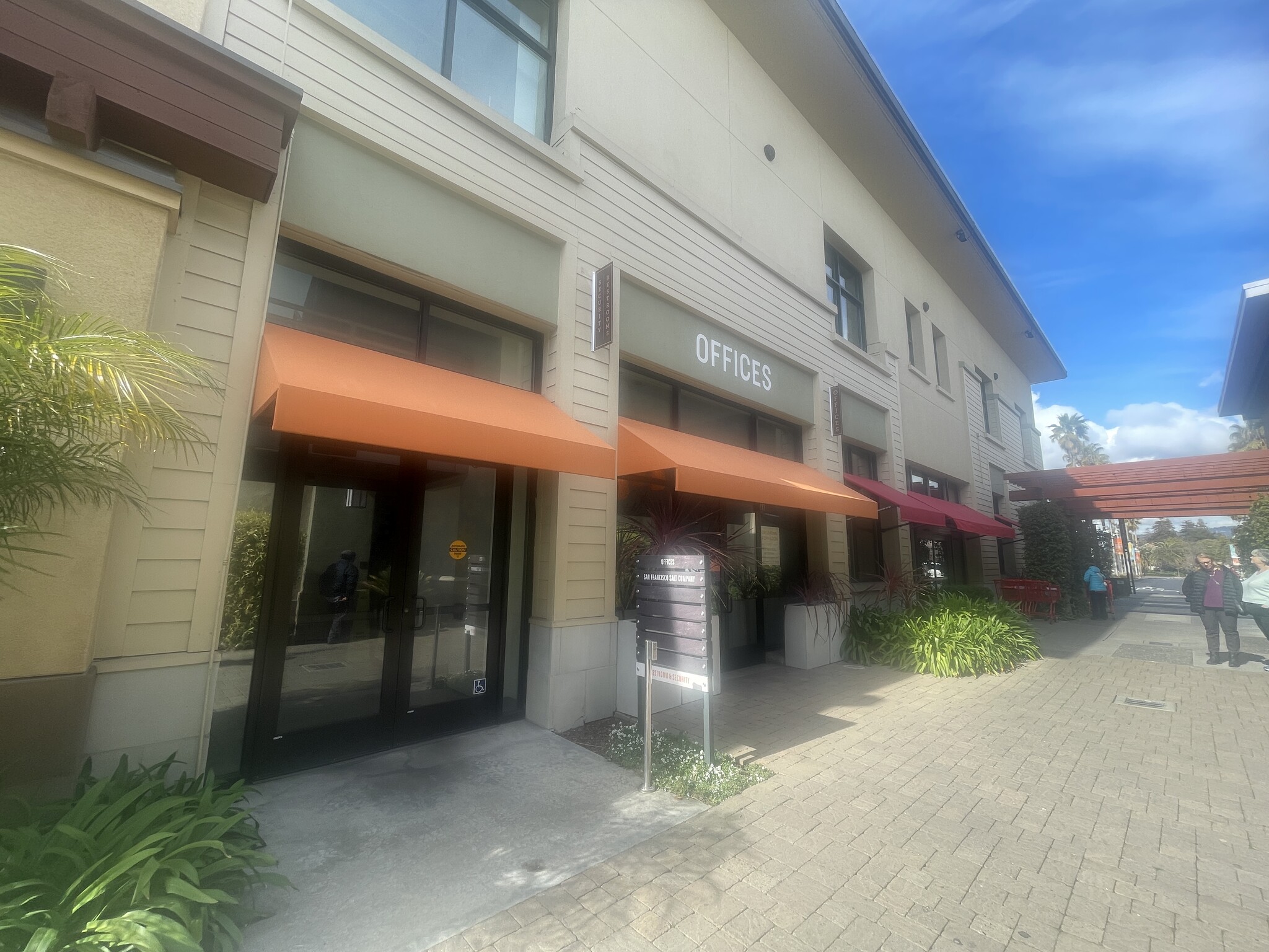 523-2367 S Shore Ctr W, Alameda, CA à louer Photo de l’immeuble– Image 1 sur 8