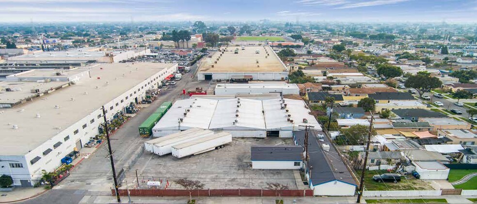 4095 Firestone Blvd, South Gate, CA à louer - Photo de l’immeuble – Image 2 sur 5