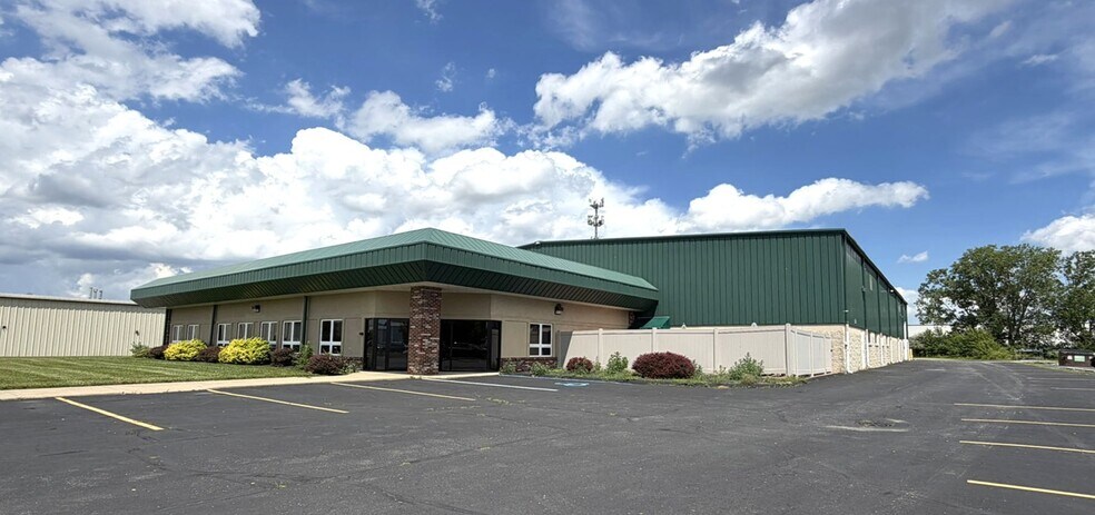 7156 Sulier Dr, Temperance, MI à vendre - Photo de l’immeuble – Image 1 sur 3