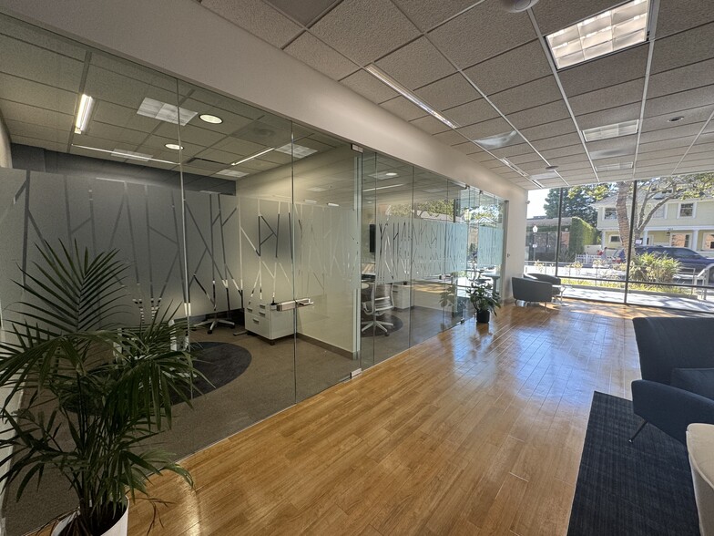 567 University Ave, Palo Alto, CA à louer - Photo intérieure – Image 3 sur 22