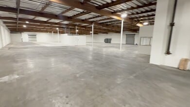 1102-1112 Arroyo Ave, San Fernando, CA à louer - Vidéo sur l’annonce professionnelle 
