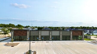 Plus de détails pour 10200 NW 62nd Ave, Johnston, IA - Local commercial à louer