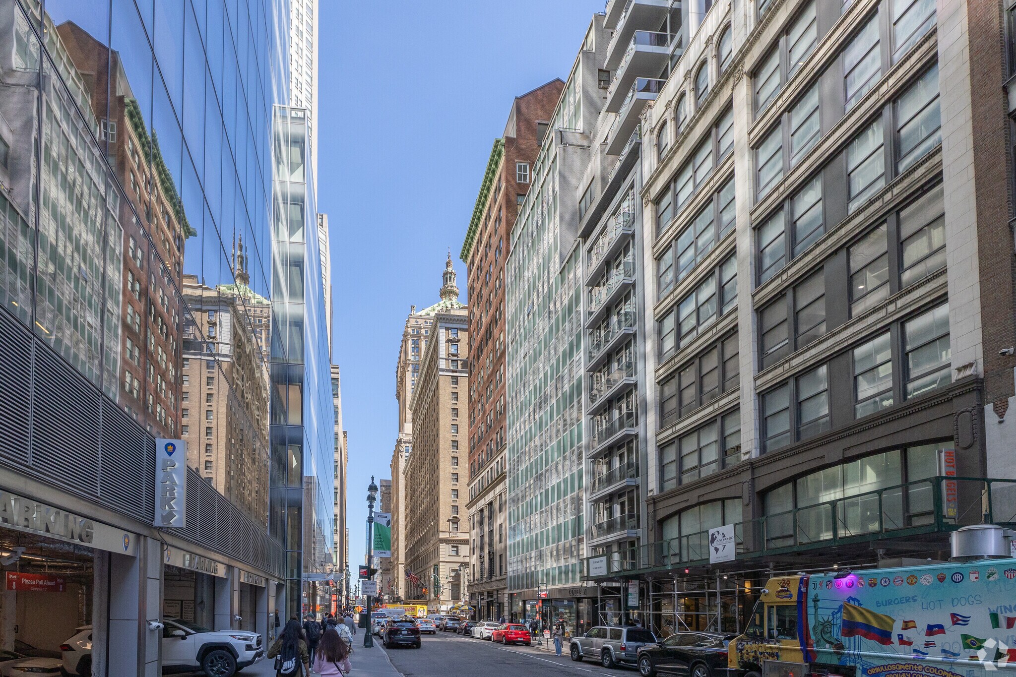 20 E 46th St, New York, NY à louer Photo de l’immeuble– Image 1 sur 7