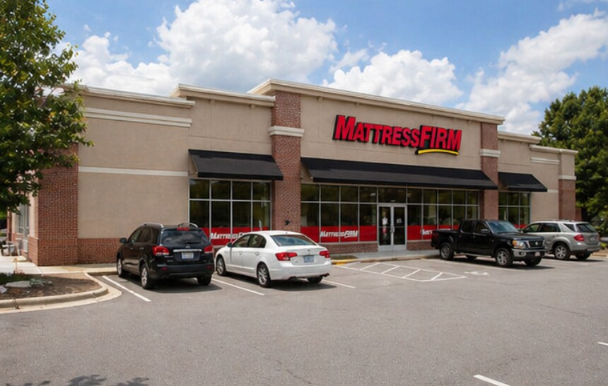920 Hanes Mall Blvd, Winston-Salem, NC à vendre - Photo de l’immeuble – Image 3 sur 5