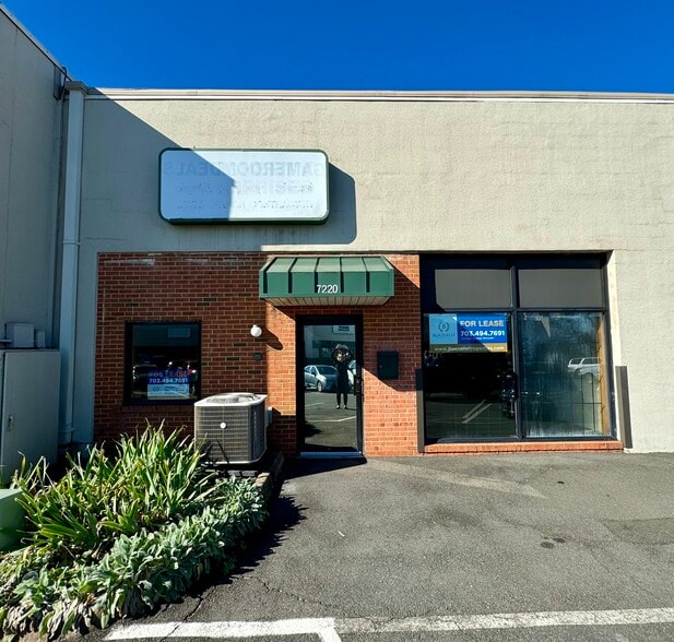 7210-7242 Nathan Ct, Manassas, VA à louer - Photo de l’immeuble – Image 2 sur 18