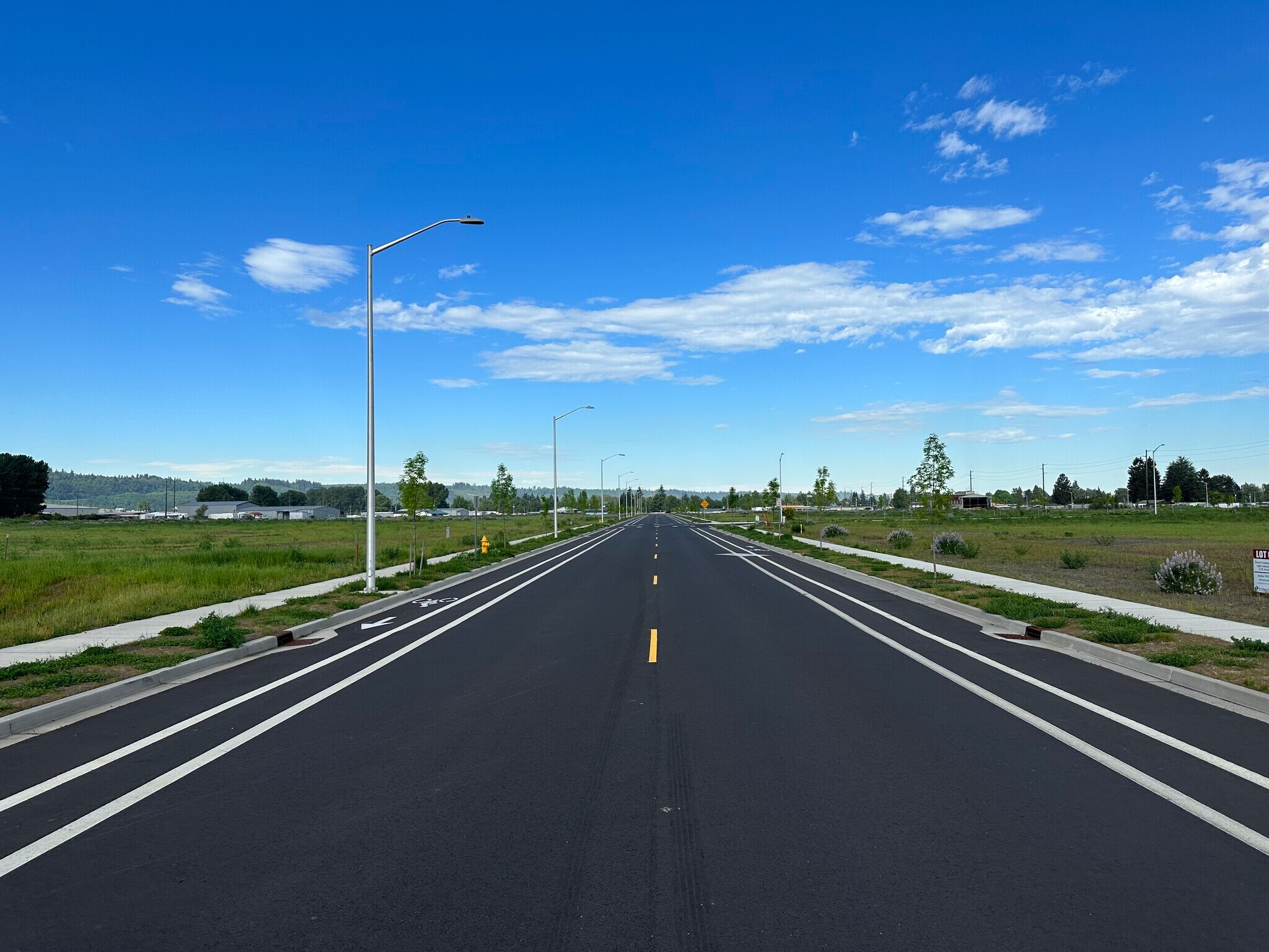 1330 Alaska St, Longview, WA à vendre Photo principale– Image 1 sur 18