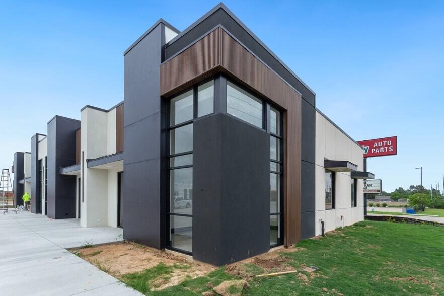 2715 N Mason Rd, Katy, TX à louer - Photo de l’immeuble – Image 1 sur 13