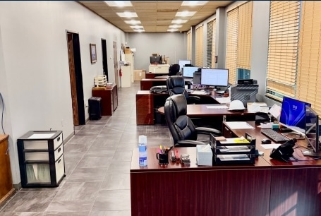 3911 Cedar Blvd, Baytown, TX à vendre - Photo intérieure – Image 3 sur 6