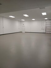 3700 N Industry Ave, Lakewood, CA à louer Photo intérieure– Image 1 sur 7