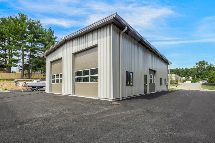 4 David Rd, Norfolk, MA à vendre - Photo de l’immeuble – Image 2 sur 7