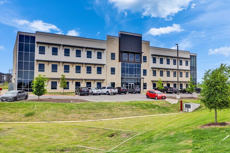 220 Opportunity Blvd, San Marcos, TX à vendre - Photo de l’immeuble – Image 3 sur 13