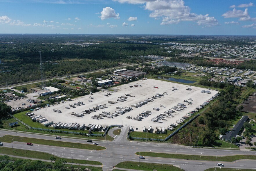 2521 N Tamiami Trl, North Fort Myers, FL à louer - Aérien – Image 3 sur 6