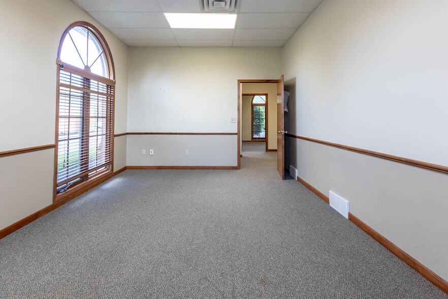 16 Davison Ct, Lockport, NY à vendre - Photo intérieure – Image 3 sur 20