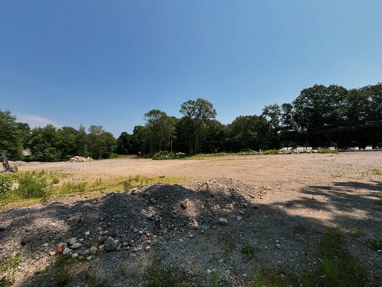 909 Main St, Monroe, CT à vendre - Photo de l’immeuble – Image 3 sur 17