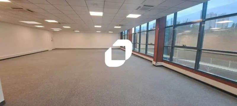 Bureau dans Noisy-le-Sec à louer Photo de l’immeuble– Image 1 sur 9