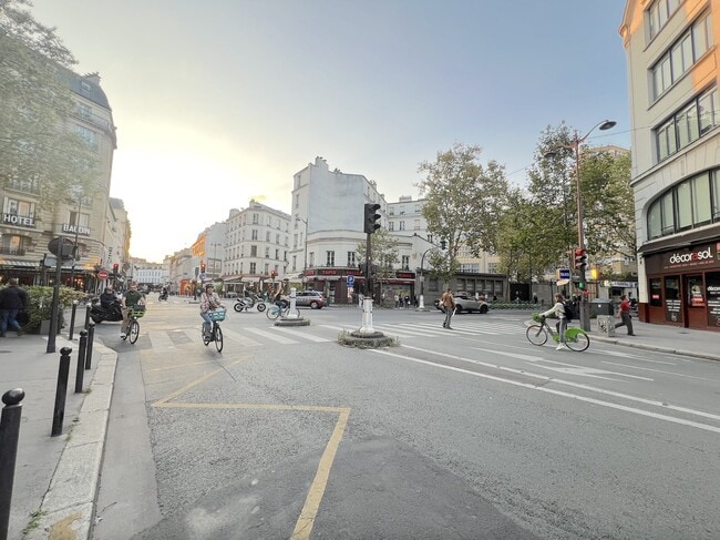 Plus de détails pour Local commercial à vendre