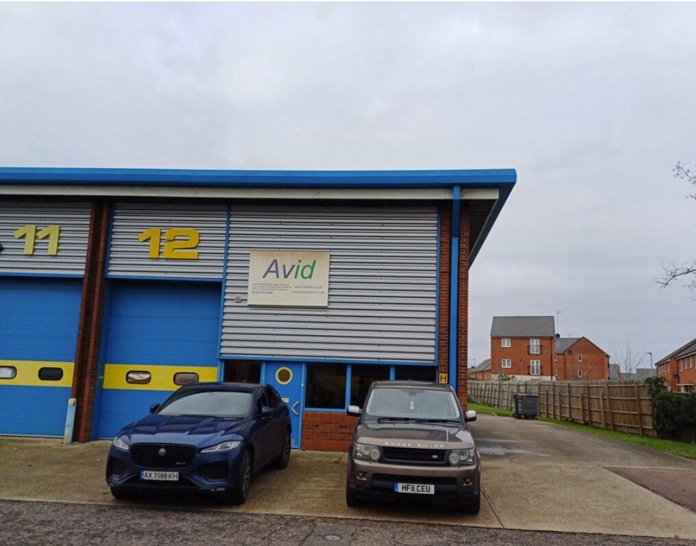 Mile Rd, Bedford à louer Photo de l’immeuble– Image 1 sur 4