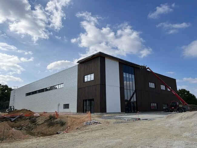 Plus de détails pour Local d’activités à vendre