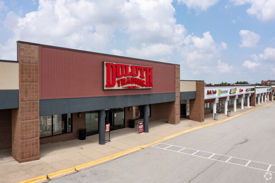 2920-2970 Finley Rd, Downers Grove, IL à louer - Photo principale – Image 1 sur 8