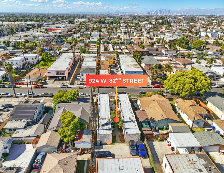 924 W 82nd St, Los Angeles, CA à vendre - Photo de l’immeuble – Image 2 sur 14
