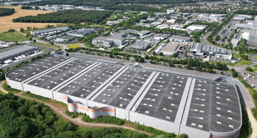 Industriel/Logistique dans Vert-Saint-Denis à louer - Photo principale – Image 1 sur 1