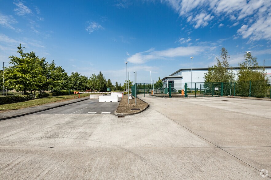 Buckshaw Av, Chorley à louer - Photo de l’immeuble – Image 3 sur 8