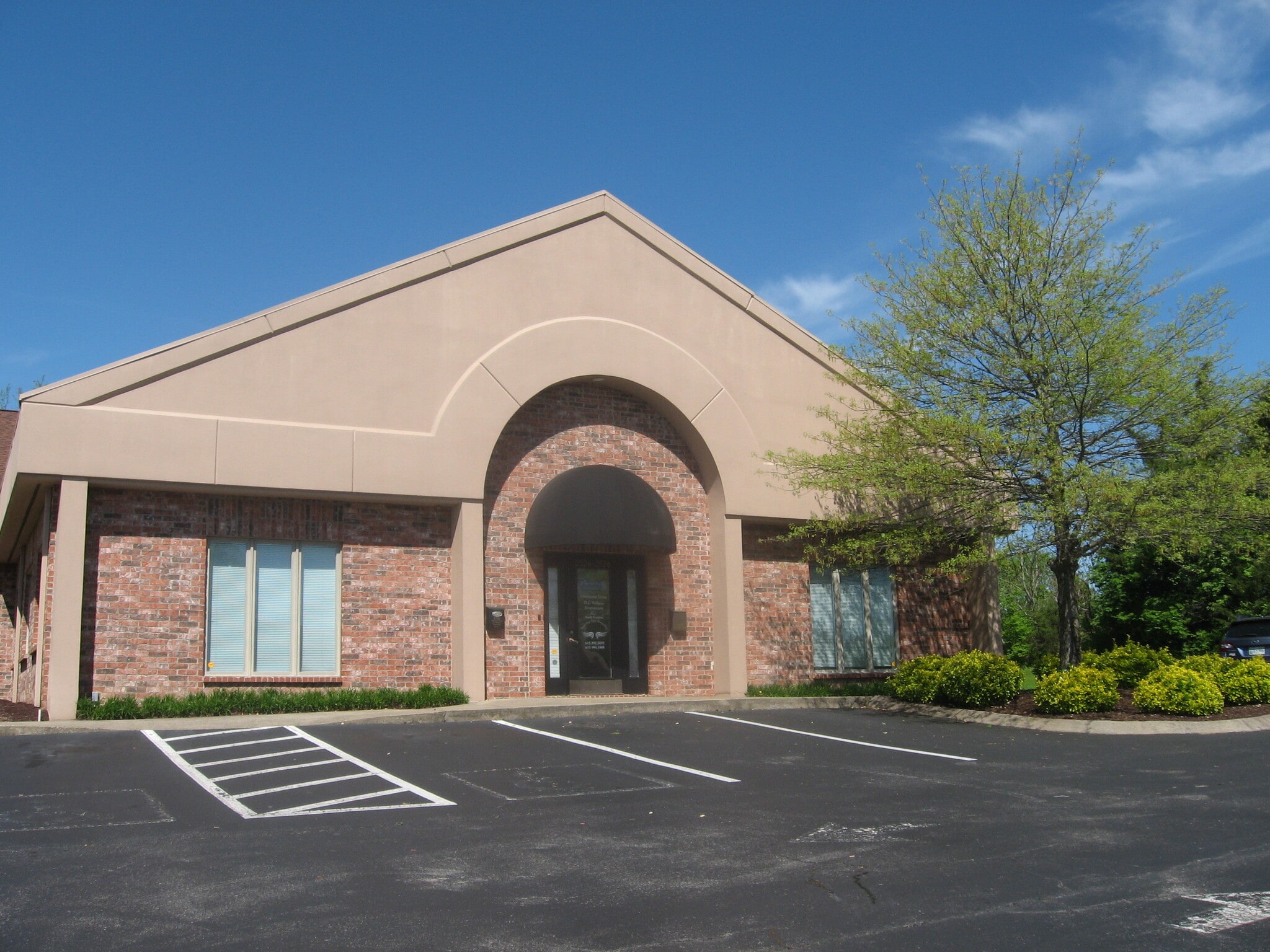 2518-2528 N Mount Juliet Rd, Mount, Mount Juliet, TN à louer Photo de l’immeuble– Image 1 sur 6