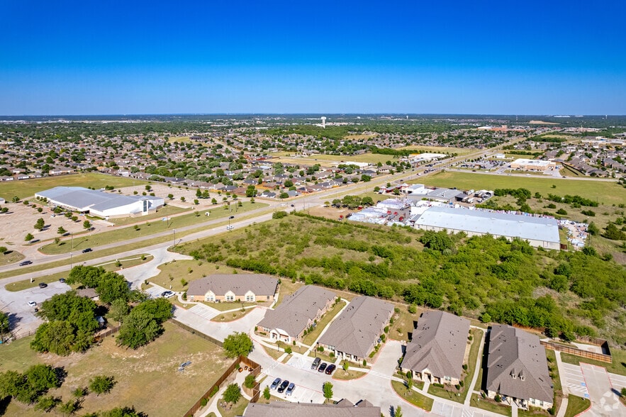 1105 NW John Jones Dr, Burleson, TX à vendre - Aérien – Image 3 sur 17