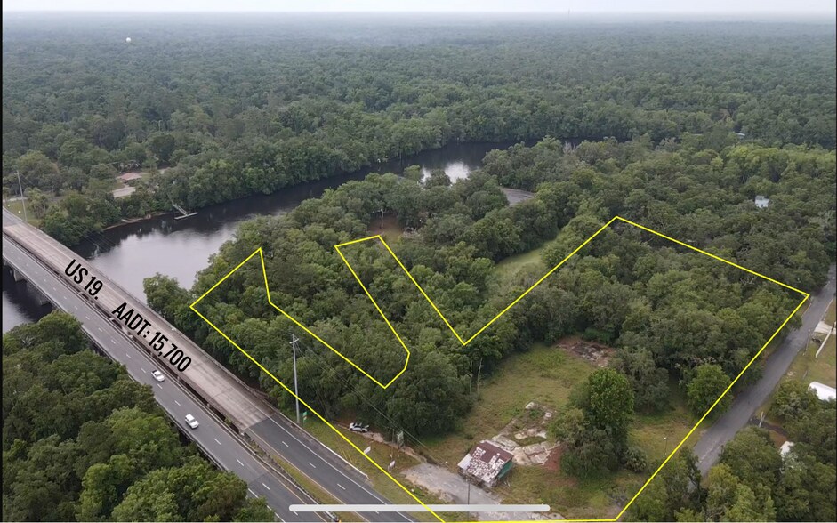 37 SE 989th St, Old Town, FL à vendre - Aérien – Image 2 sur 8