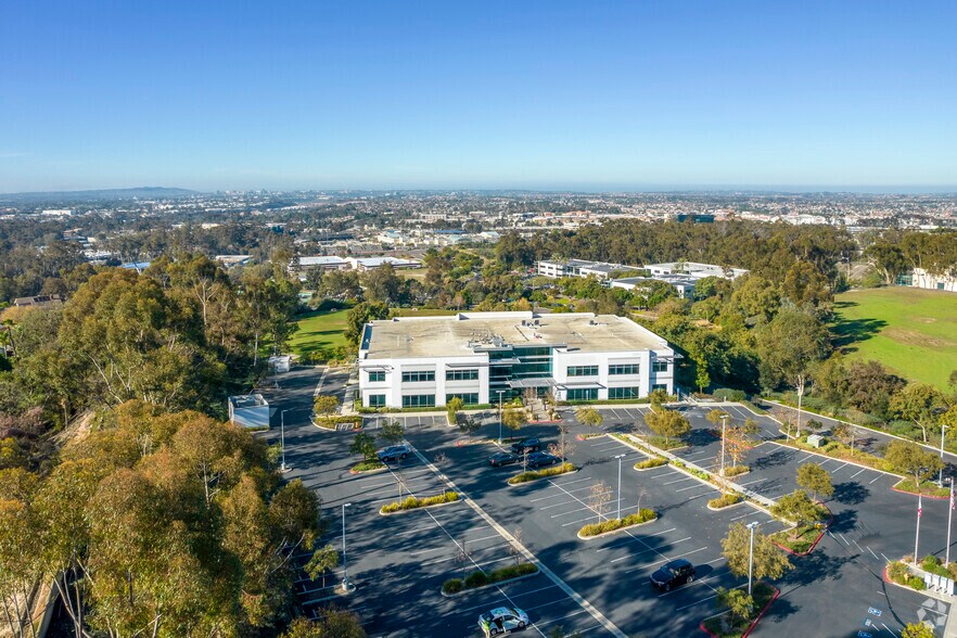 10301 Meanley Dr, San Diego, CA à louer - Aérien – Image 3 sur 7