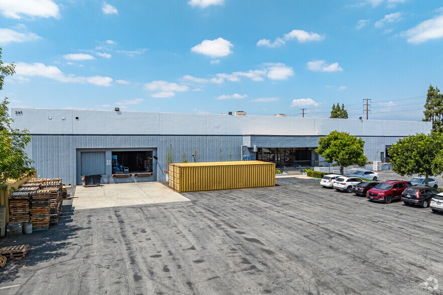 291 N Willow Ave, City Of Industry, CA à louer - Photo de l’immeuble – Image 1 sur 4