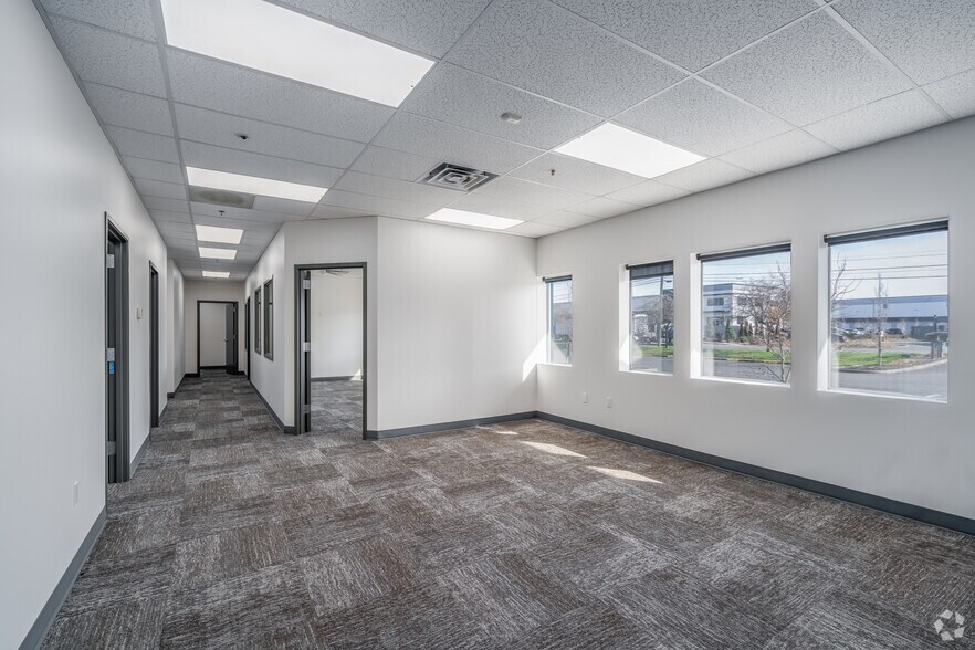 15100 NE 40th Ave, Marysville, WA à louer - Hall d’entrée – Image 1 sur 19