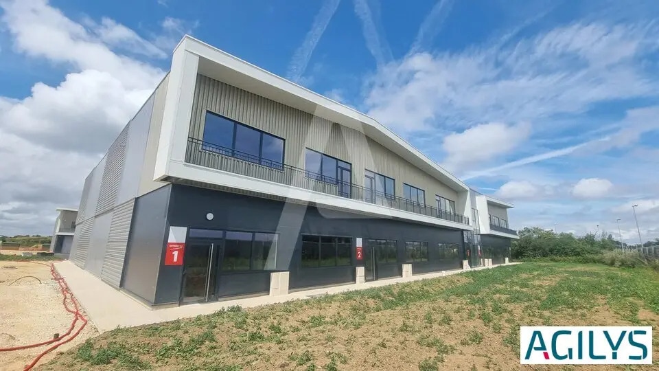 Local d'activités dans Villebon-sur-Yvette à vendre - Photo de l’immeuble – Image 3 sur 9