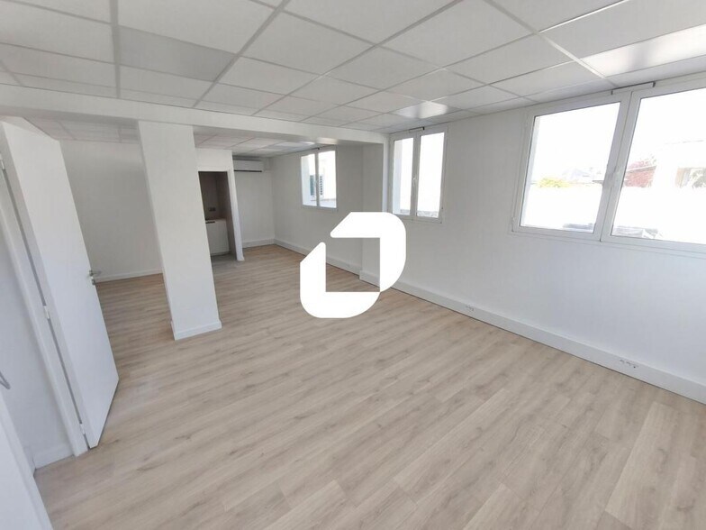 Bureau dans Bry-sur-Marne à louer - Photo intérieure – Image 3 sur 7