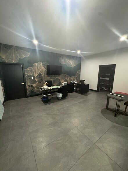 121 W 6th St, Justin, TX à vendre - Photo de l’immeuble – Image 3 sur 12