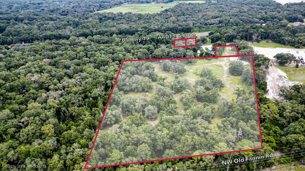 16116 NW 81st Ave, Fanning Springs, FL à louer - Photo de l’immeuble – Image 2 sur 7