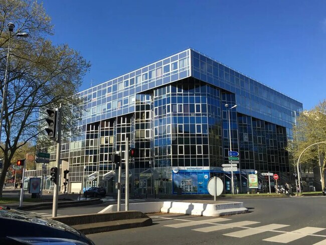 Plus de détails pour Bureau à vendre