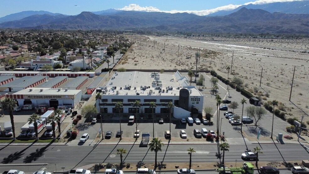 68031 Ramon Rd, Cathedral City, CA à vendre - Photo de l’immeuble – Image 2 sur 9