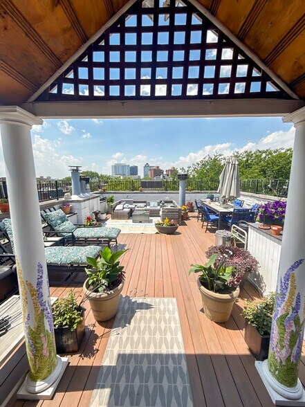 1501 N Cleveland Ave, Chicago, IL à vendre - Photo de l’immeuble – Image 2 sur 5