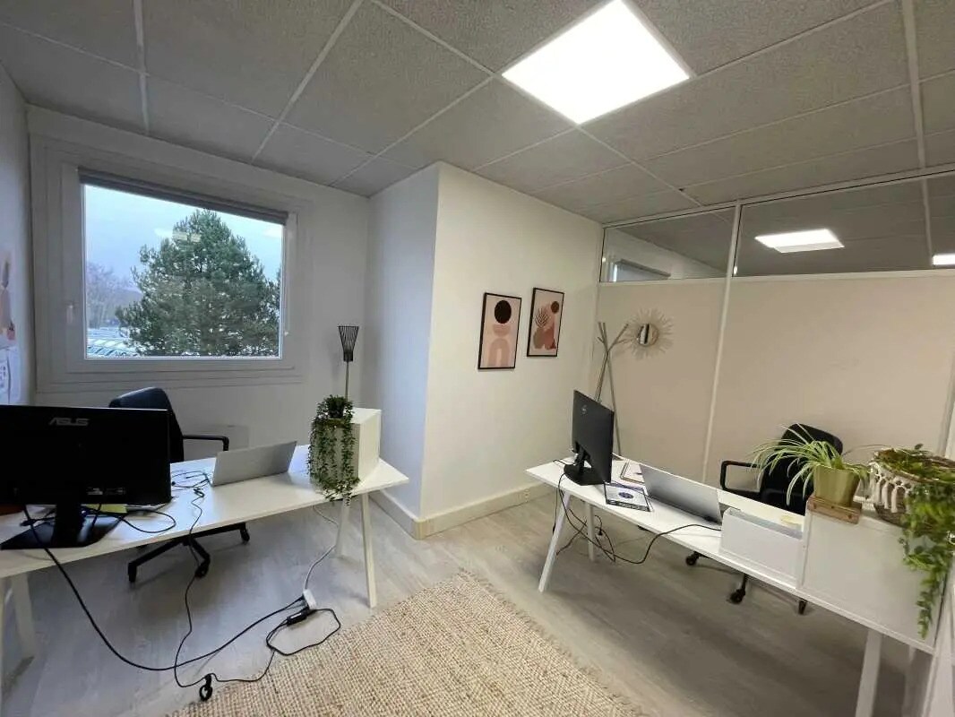 Bureau dans Compiègne à louer Photo de l’immeuble– Image 1 sur 15